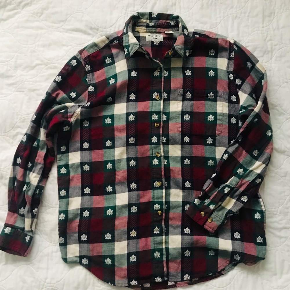 Whitefish Bay Medium Button Up Shirt